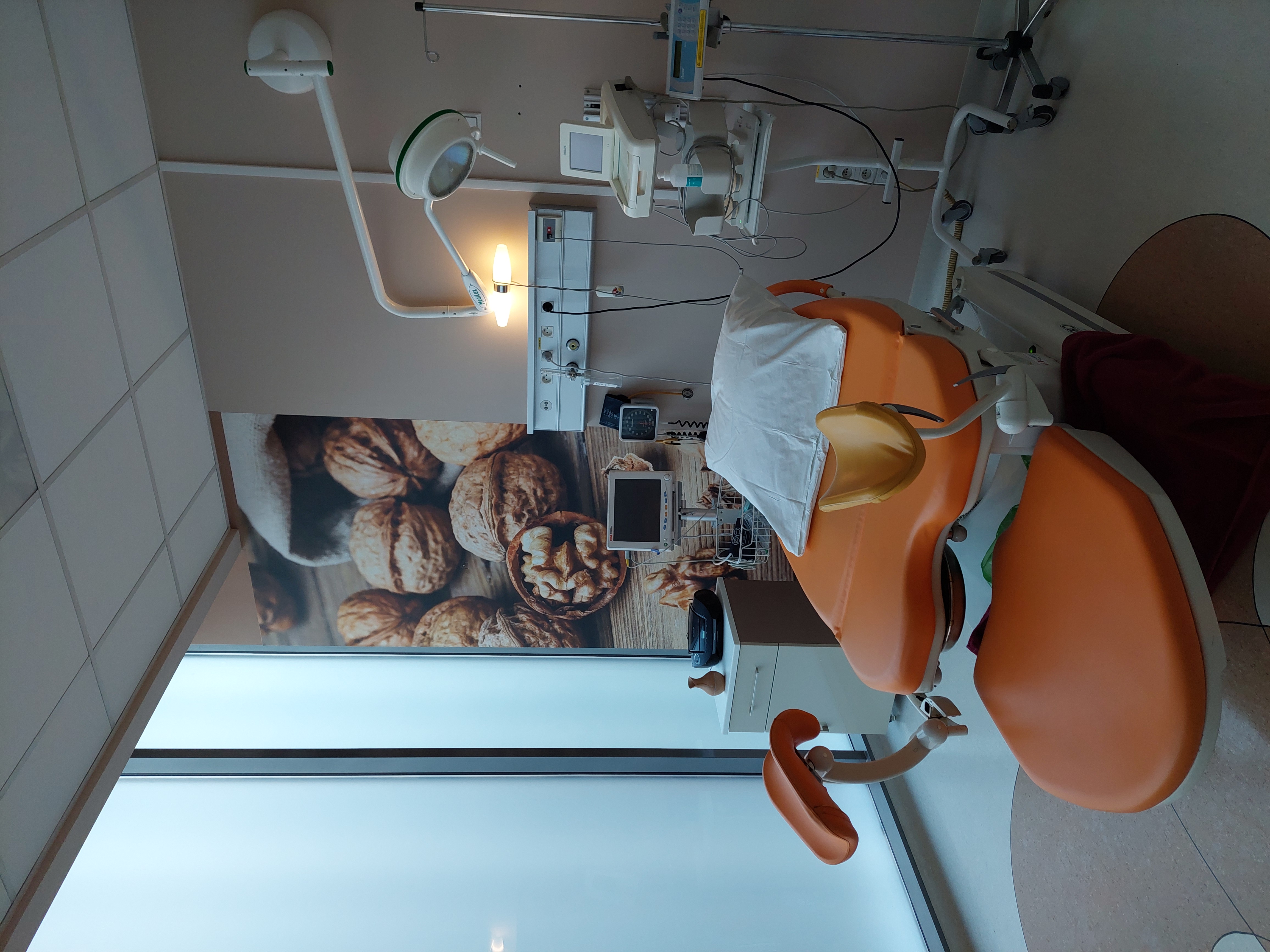 sala_pomaranczowa
